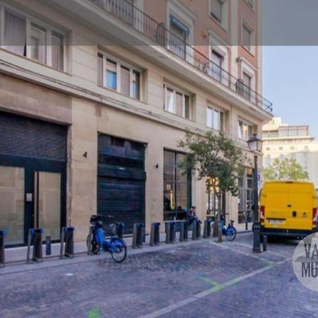 Cool Y Centrico Apt 6Px En Plena Plaza Del Carmen E2 Madrid Buitenkant foto