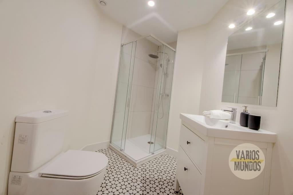 Cool Y Centrico Apt 6Px En Plena Plaza Del Carmen E2 Madrid Buitenkant foto