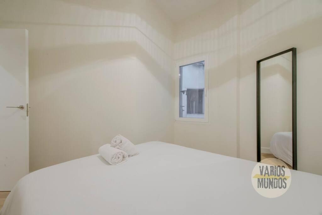 Cool Y Centrico Apt 6Px En Plena Plaza Del Carmen E2 Madrid Buitenkant foto