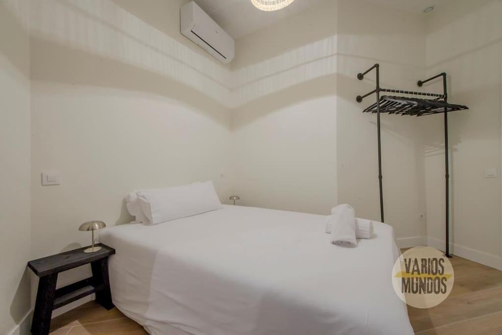 Cool Y Centrico Apt 6Px En Plena Plaza Del Carmen E2 Madrid Buitenkant foto