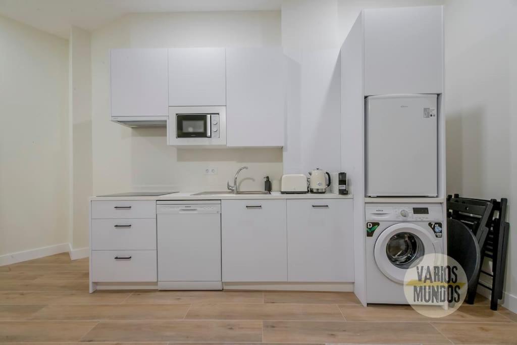 Cool Y Centrico Apt 6Px En Plena Plaza Del Carmen E2 Madrid Buitenkant foto