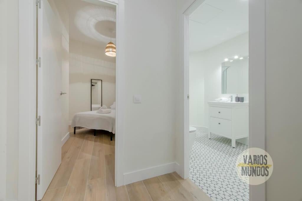 Cool Y Centrico Apt 6Px En Plena Plaza Del Carmen E2 Madrid Buitenkant foto