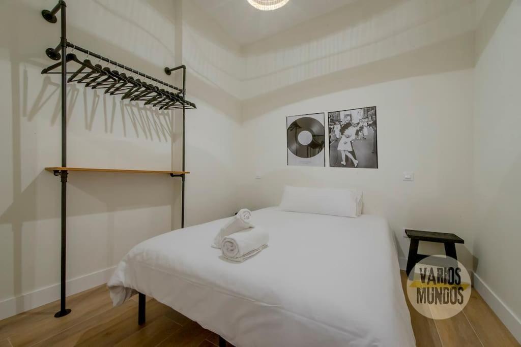 Cool Y Centrico Apt 6Px En Plena Plaza Del Carmen E2 Madrid Buitenkant foto